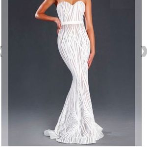 White Long Mermaid-Fit Dress